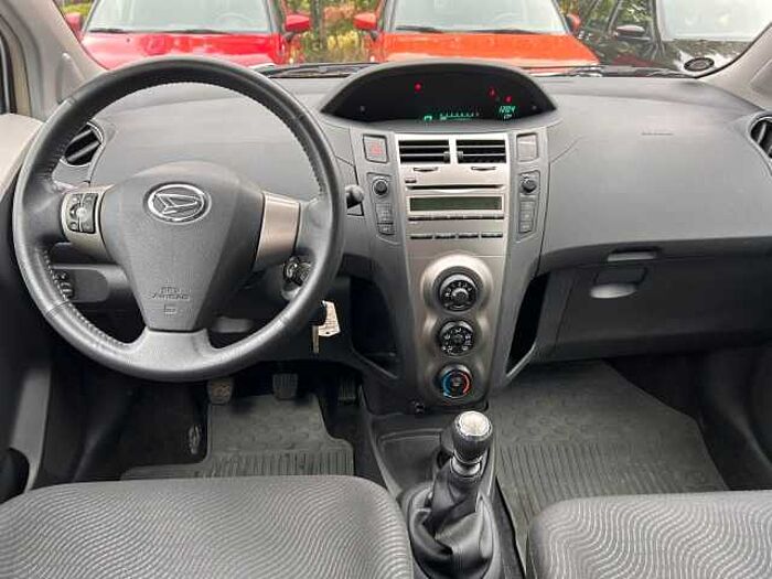 Daihatsu Charade 1,33 Dual-VVT-i Basis+Winterräder