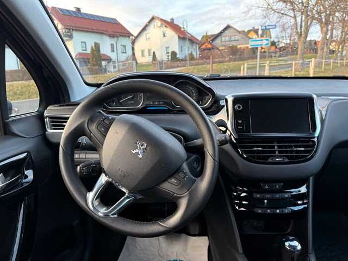 Peugeot 208 Allure+WR