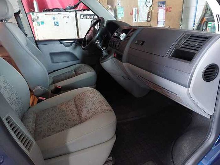 Volkswagen T5 Transporter Bus Shuttle+WR