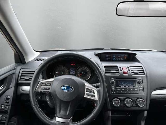 Subaru Forester Exclusive 2.0D *AHK*Pano*SHZ*Klima*WR*