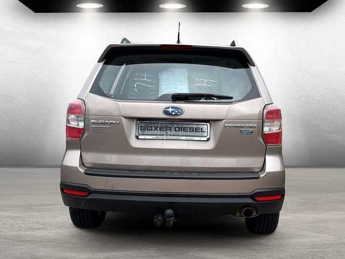 Subaru Forester Exclusive 2.0D *AHK*Pano*SHZ*Klima*WR*