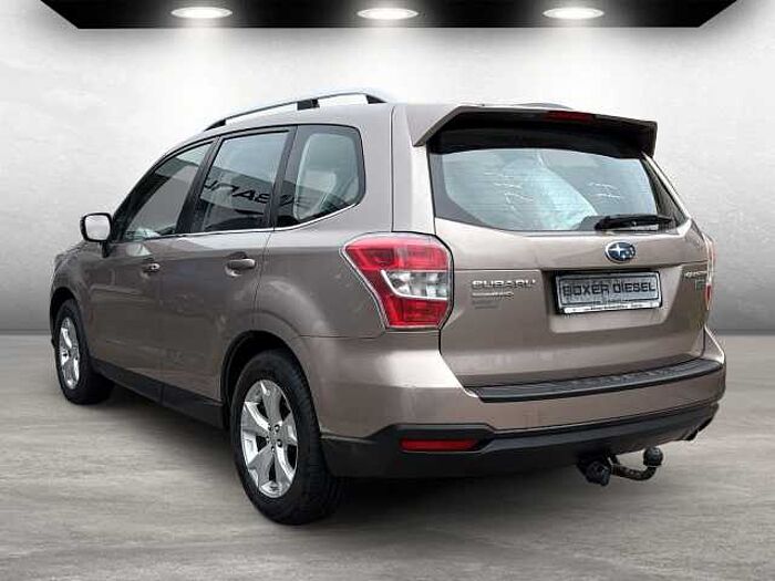 Subaru Forester Exclusive 2.0D *AHK*Pano*SHZ*Klima*WR*