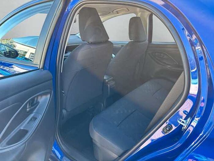 Mazda 2 Hybrid Centre-Line