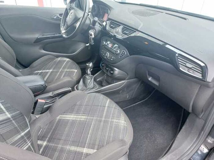 Opel Corsa E Color Edition+Winterräder