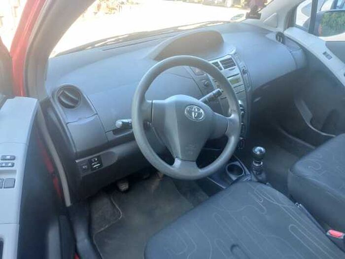 Toyota Yaris 1,33-l-Dual-VVT-i Cool