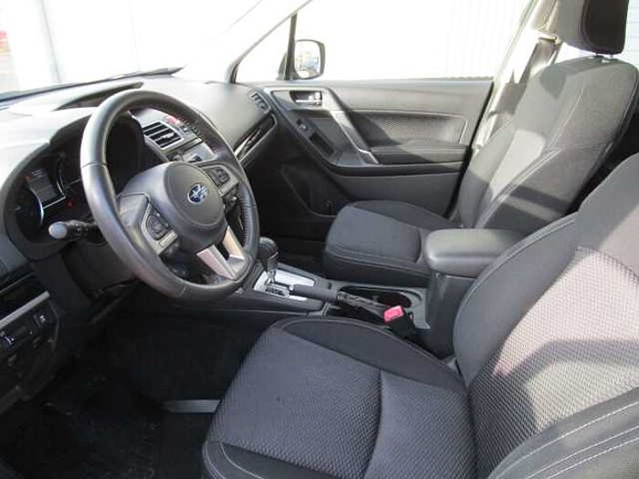 Subaru Forester 2.0X Exclusive+AZV+WR