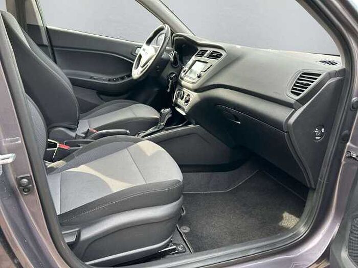 Hyundai i20 *Kamera*Sitzheizung*WR*