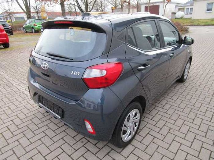 Hyundai i10 Select Sitzh: Lenkradhz, DAB, PDC, Tempomat