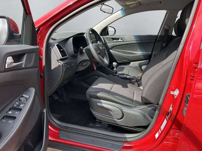 Hyundai TUCSON Pure 2WD