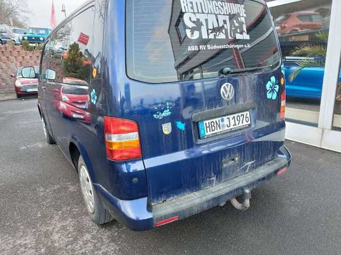 Volkswagen T5 Transporter Bus Shuttle