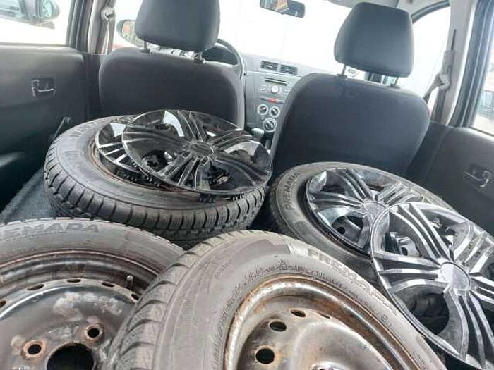 Daihatsu Cuore 1.0 Automatic+Winterräder