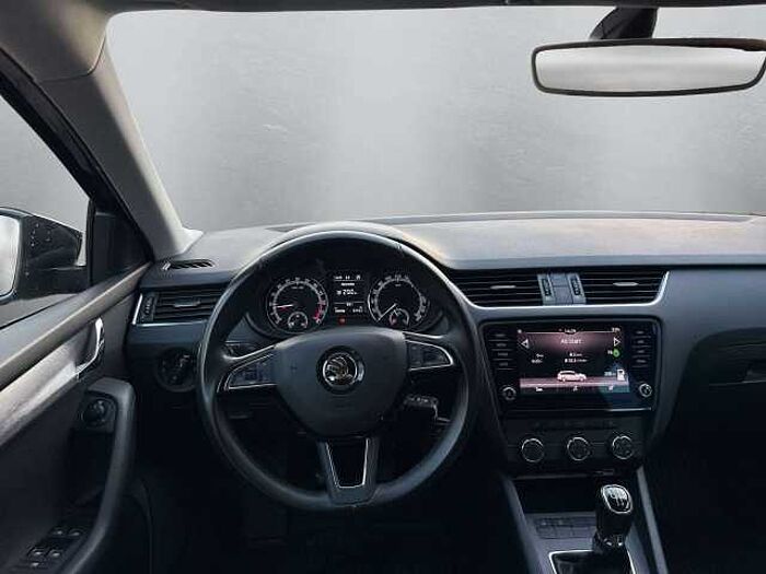 SKODA Octavia Combi 1.6 TDI Ambition