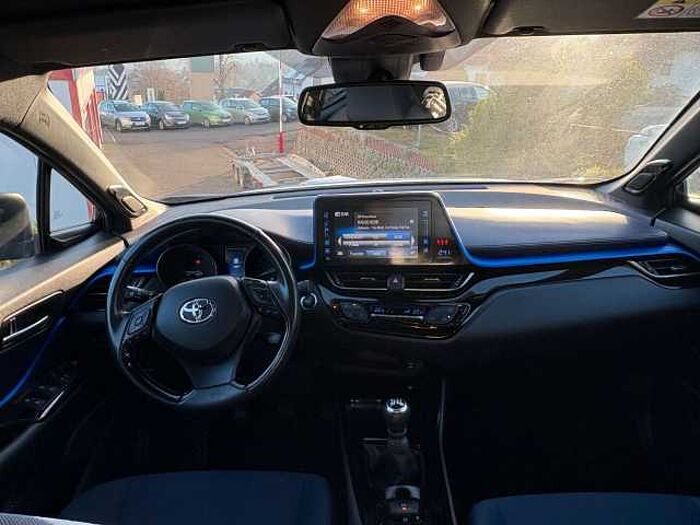 Toyota C-HR Style Selection+Winterräder