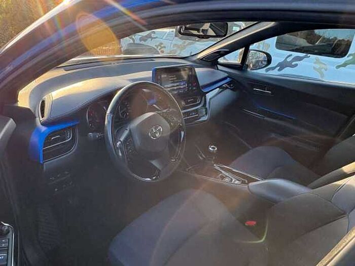 Toyota C-HR Style Selection+Winterräder