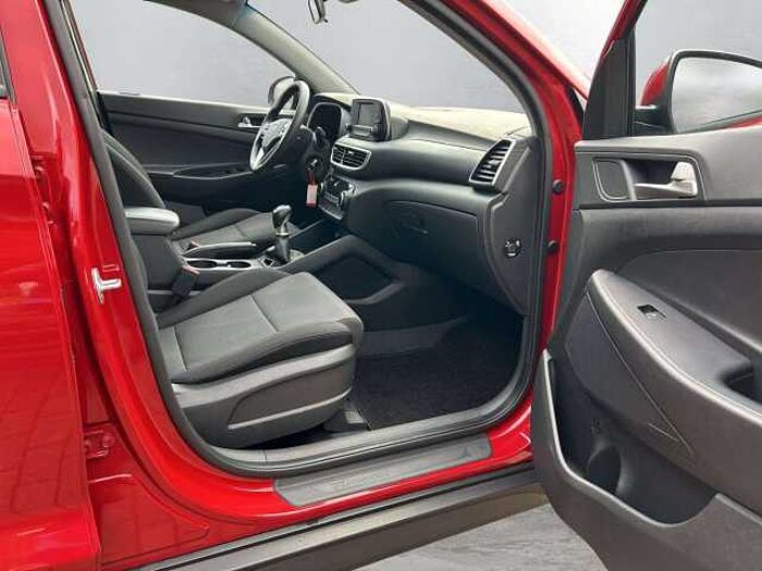 Hyundai TUCSON Pure 2WD