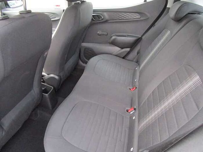 Hyundai i10 Select Sitzh: Lenkradhz, DAB, PDC, Tempom. +WR