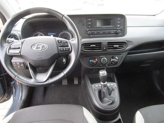 Hyundai i10 Select Sitzh: Lenkradhz, DAB, PDC, Tempom. +WR