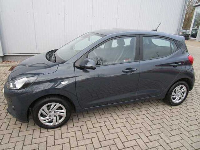 Hyundai i10 Select Sitzh: Lenkradhz, DAB, PDC, Tempom. +WR