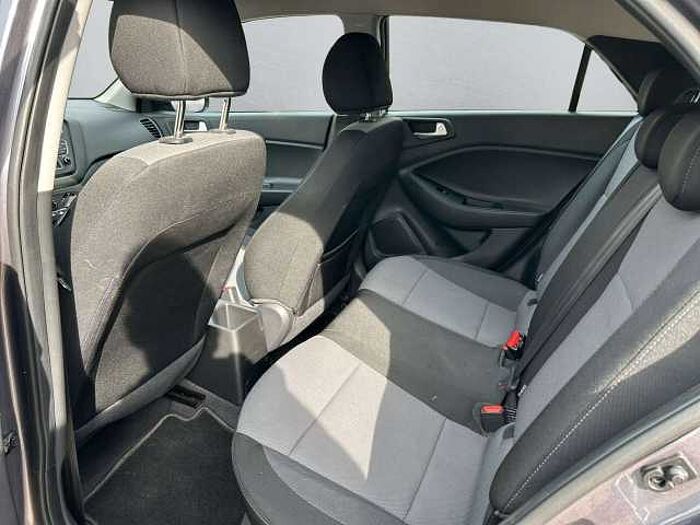 Hyundai i20 *Kamera*Sitzheizung*WR*