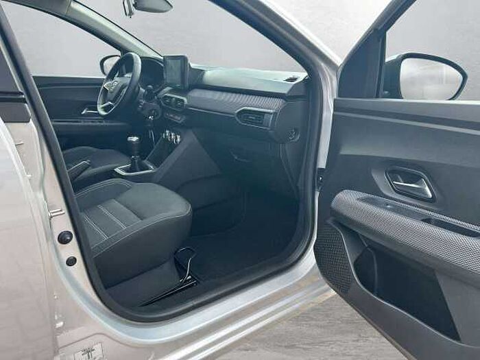 Dacia Sandero TCe 90 Comf. in graumet ,blau. schwarz