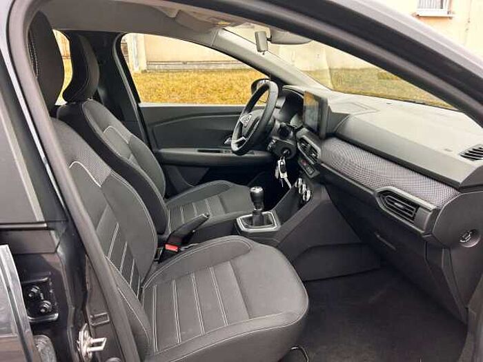 Dacia Sandero TCe 90 Comf. auch in silber