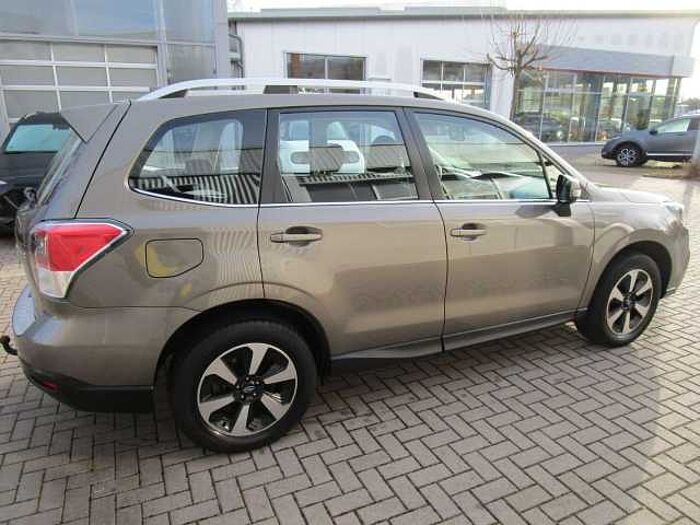 Subaru Forester 2.0X Exclusive+AZV+WR