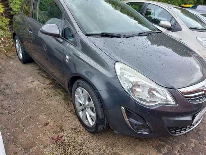 Opel Corsa D 150 Jahre Opel+Winterräder