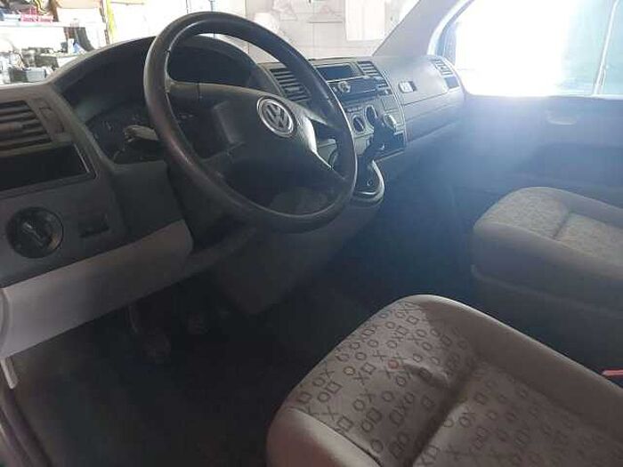 Volkswagen T5 Transporter Bus Shuttle+WR