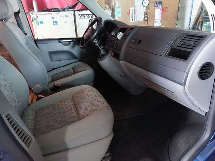 Volkswagen T5 Transporter Bus Shuttle+WR