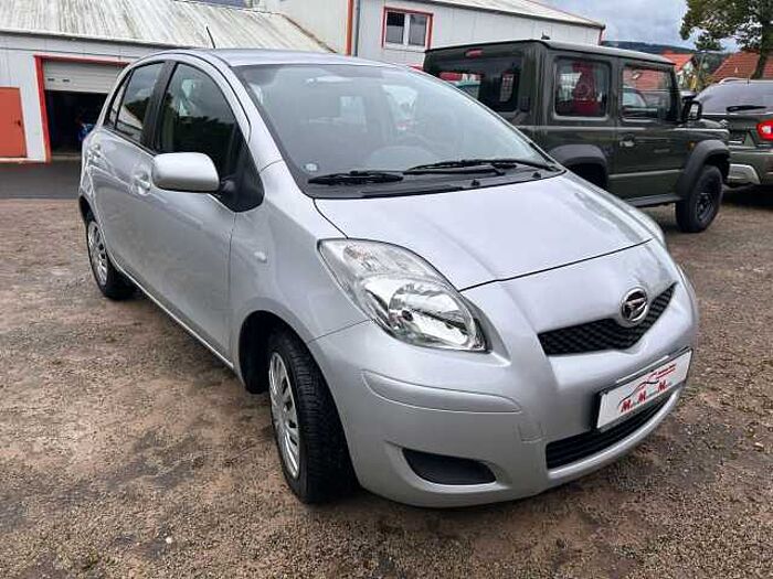 Daihatsu Charade 1,33 Dual-VVT-i Basis+Winterräder