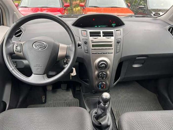 Daihatsu Charade 1,33 Dual-VVT-i Basis+Winterräder