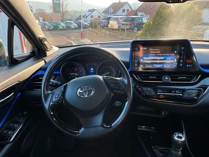 Toyota C-HR Style Selection+Winterräder