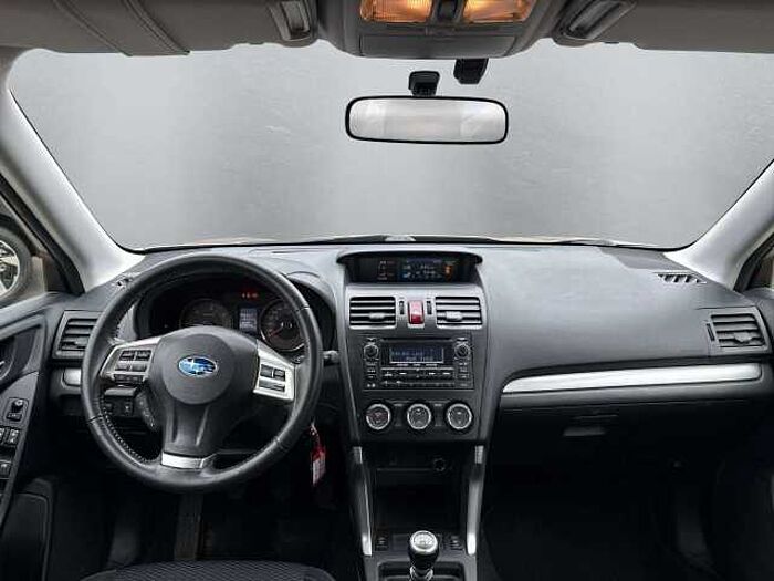 Subaru Forester Exclusive 2.0D *AHK*Pano*SHZ*Klima*WR*