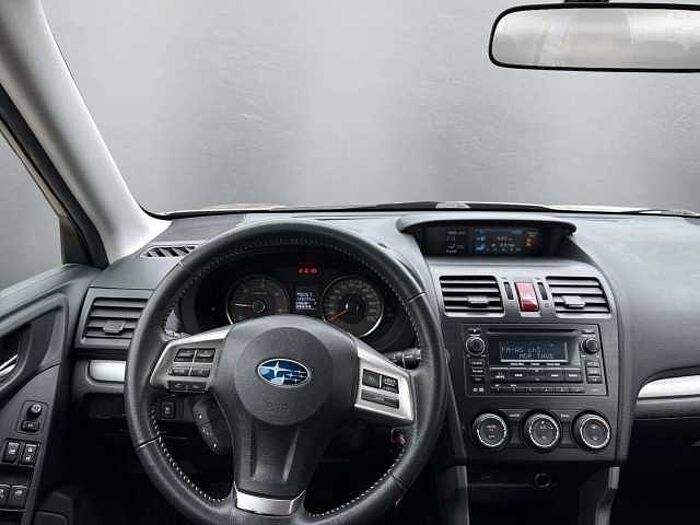 Subaru Forester Exclusive 2.0D *AHK*Pano*SHZ*Klima*WR*