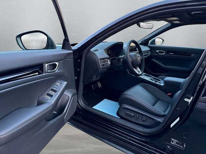 Honda Civic e: HEV 2.0 Hybrid Advance