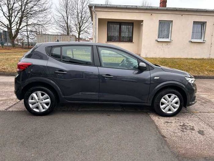 Dacia Sandero TCe 90 Comf. auch in silber u. blau
